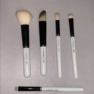 MAC Brush Set